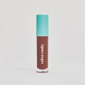Peptide Glo Lip Oil in Coffee Run