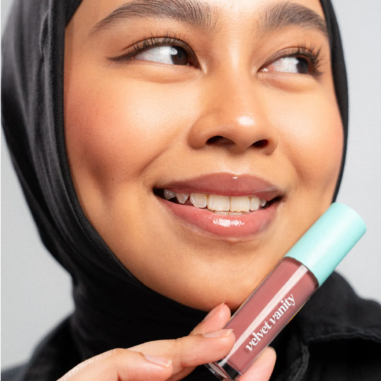 Peptide Glo Lip Oil in Strawberry Milkshake