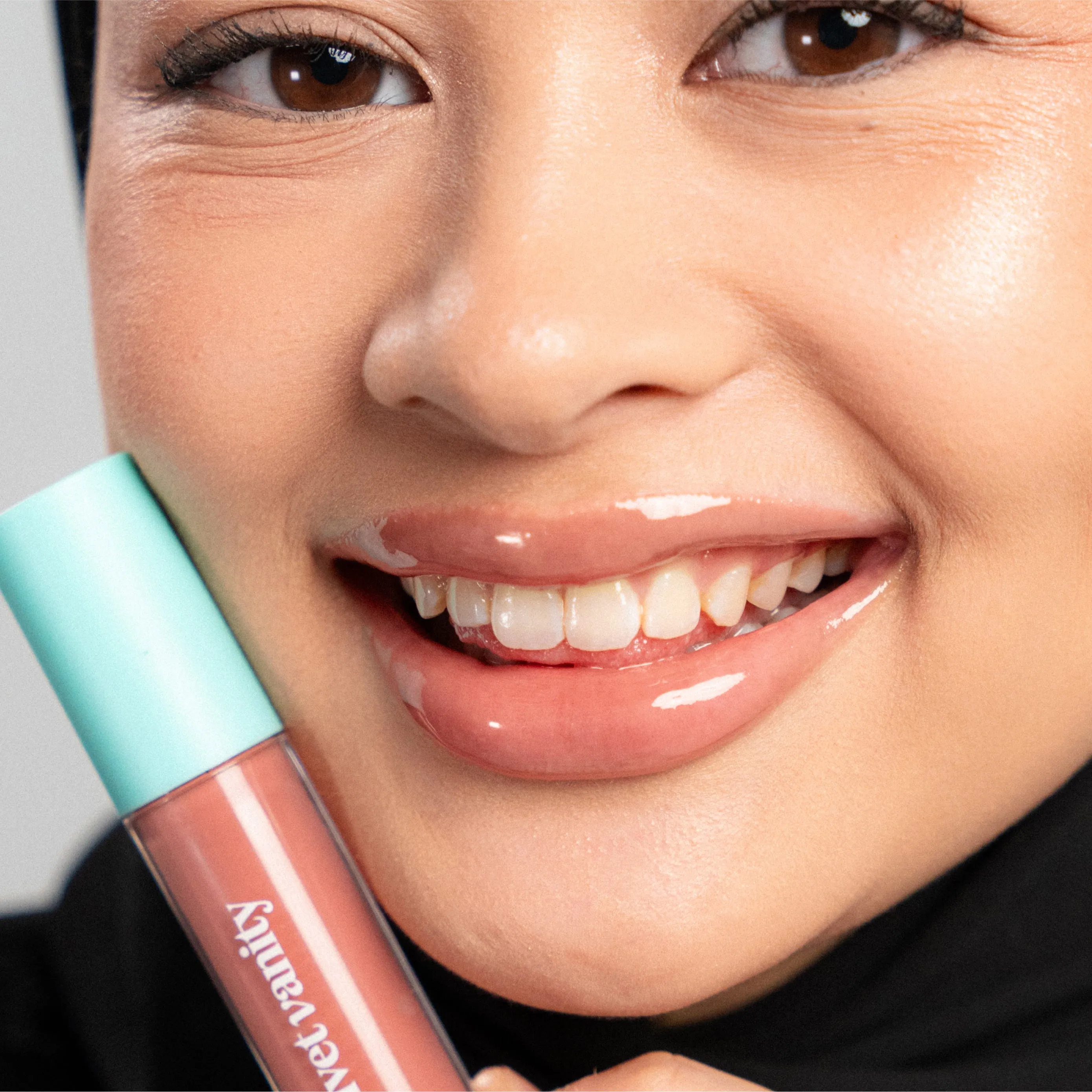 Peptide Glo Lip Oil in Sunset Peony