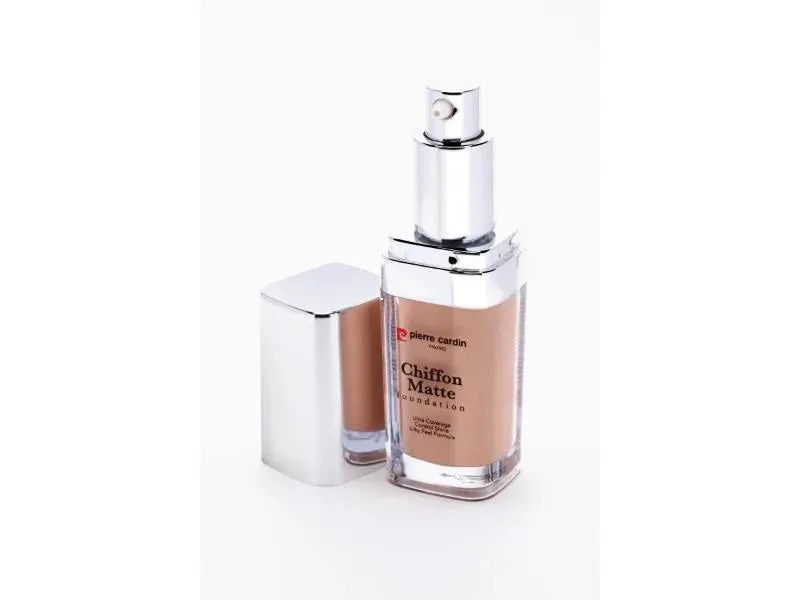 Pierre Cardin Paris Chiffon Touch Foundation Medium Beige 701