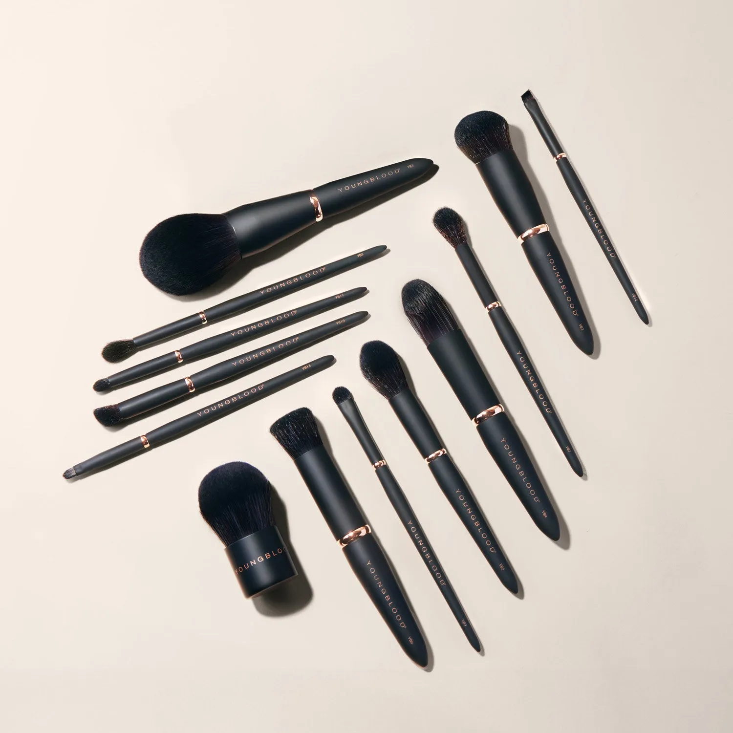YB4 Foundation Luxe Brush