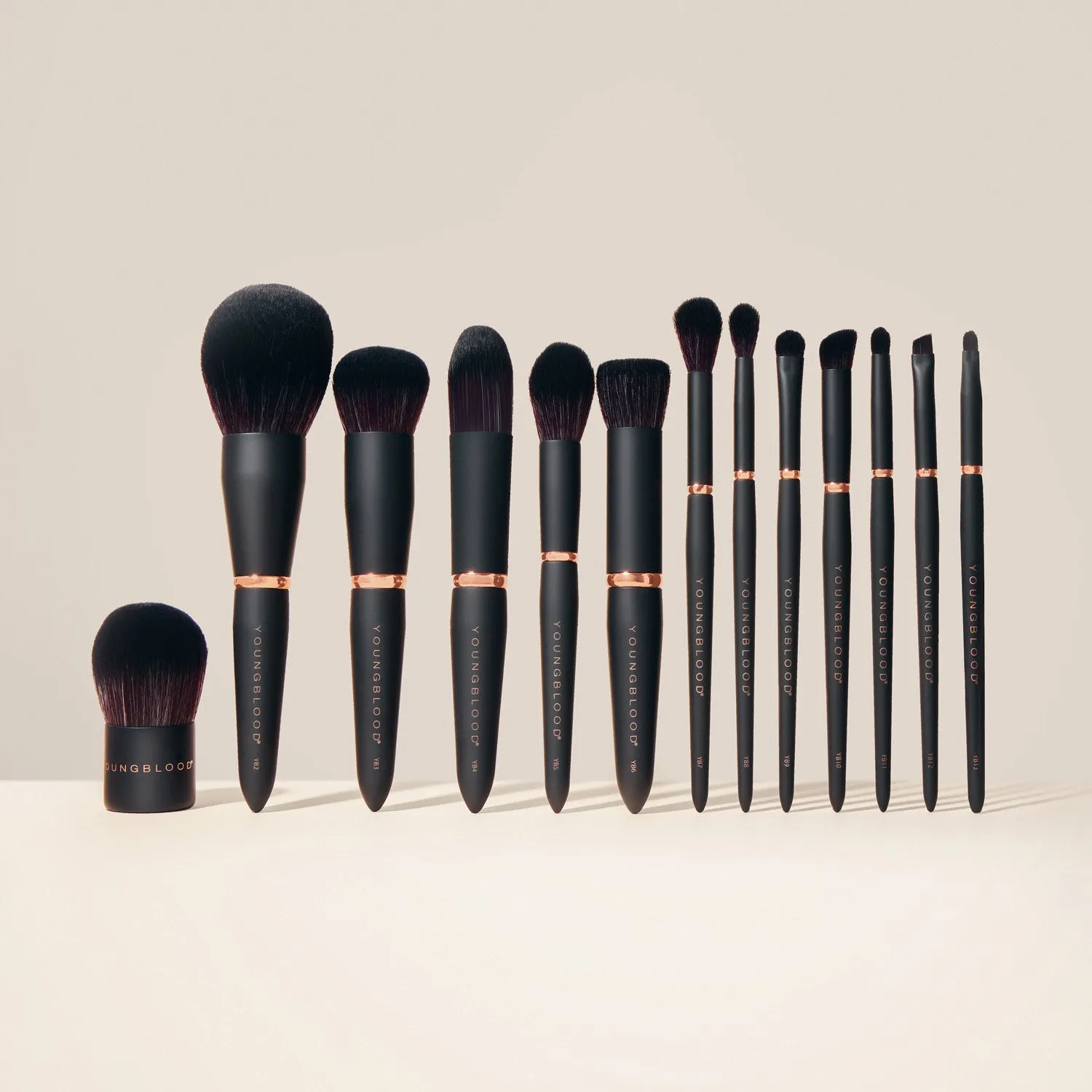 YB4 Foundation Luxe Brush